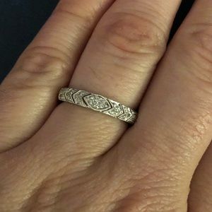Silver and diamond ring